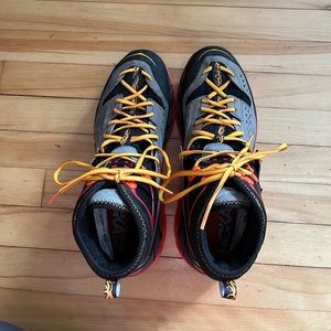 Hoka Men’s All-Terrain Hiking Boot